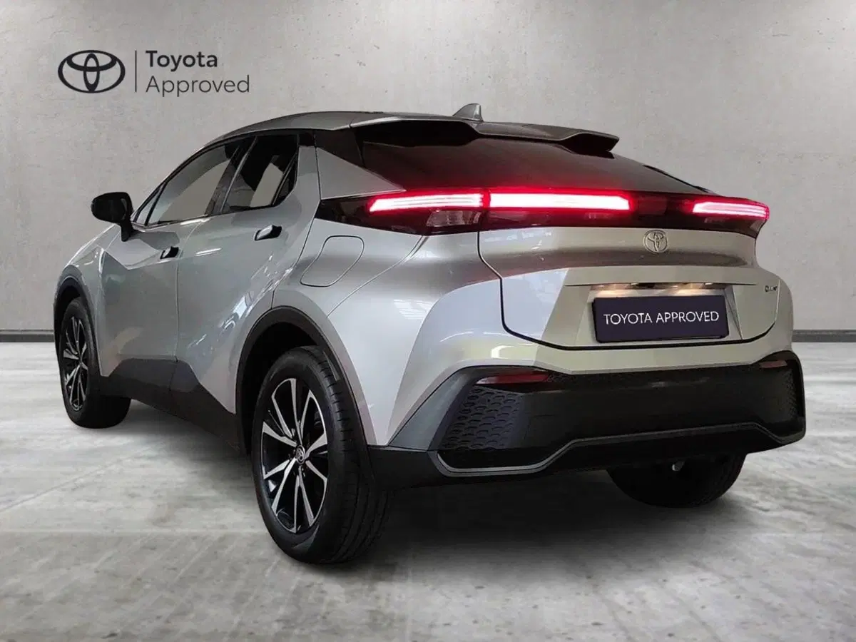 Toyota Toyota C-HR usata a Milano (6)