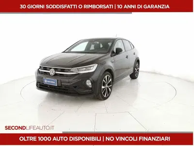 Volkswagen Taigo 1.0 TSI 110 CV DSG R-Line del 2024 usata a Roma