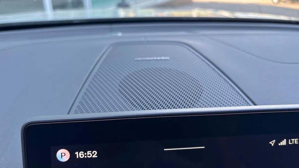 Volvo XC60 nuova a Ferrara (17)