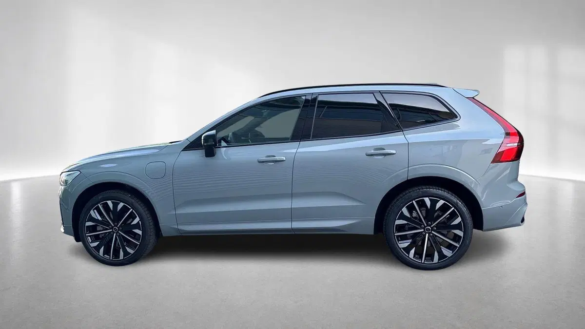 Volvo XC60 nuova a Ferrara (3)