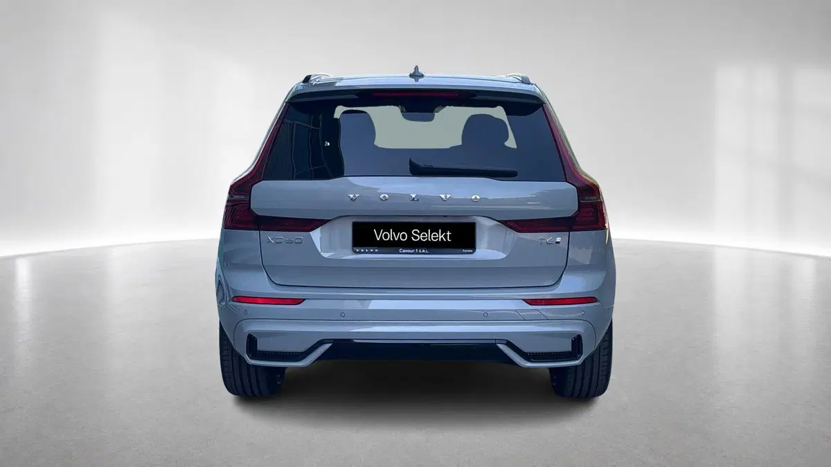 Volvo XC60 nuova a Ferrara (8)