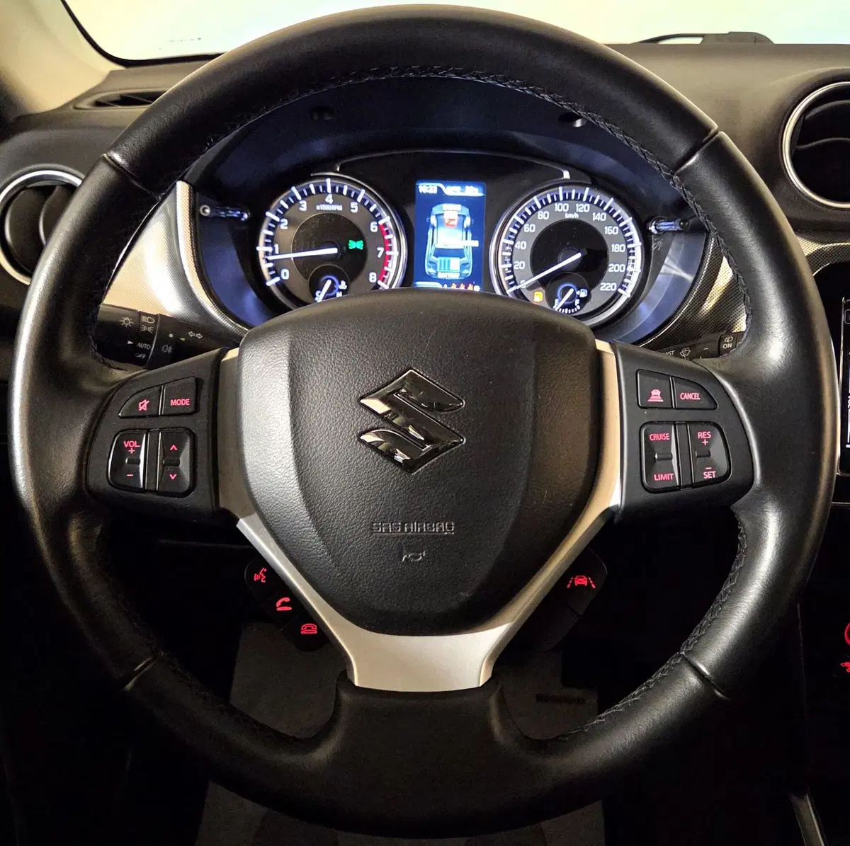 Suzuki Vitara usata a Pavia (9)