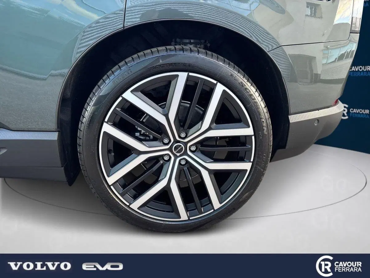 Volvo EX60 nuova a Ferrara (12)