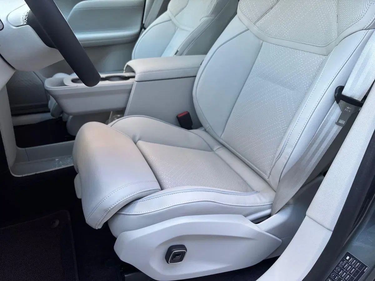 Volvo EX60 nuova a Ferrara (7)