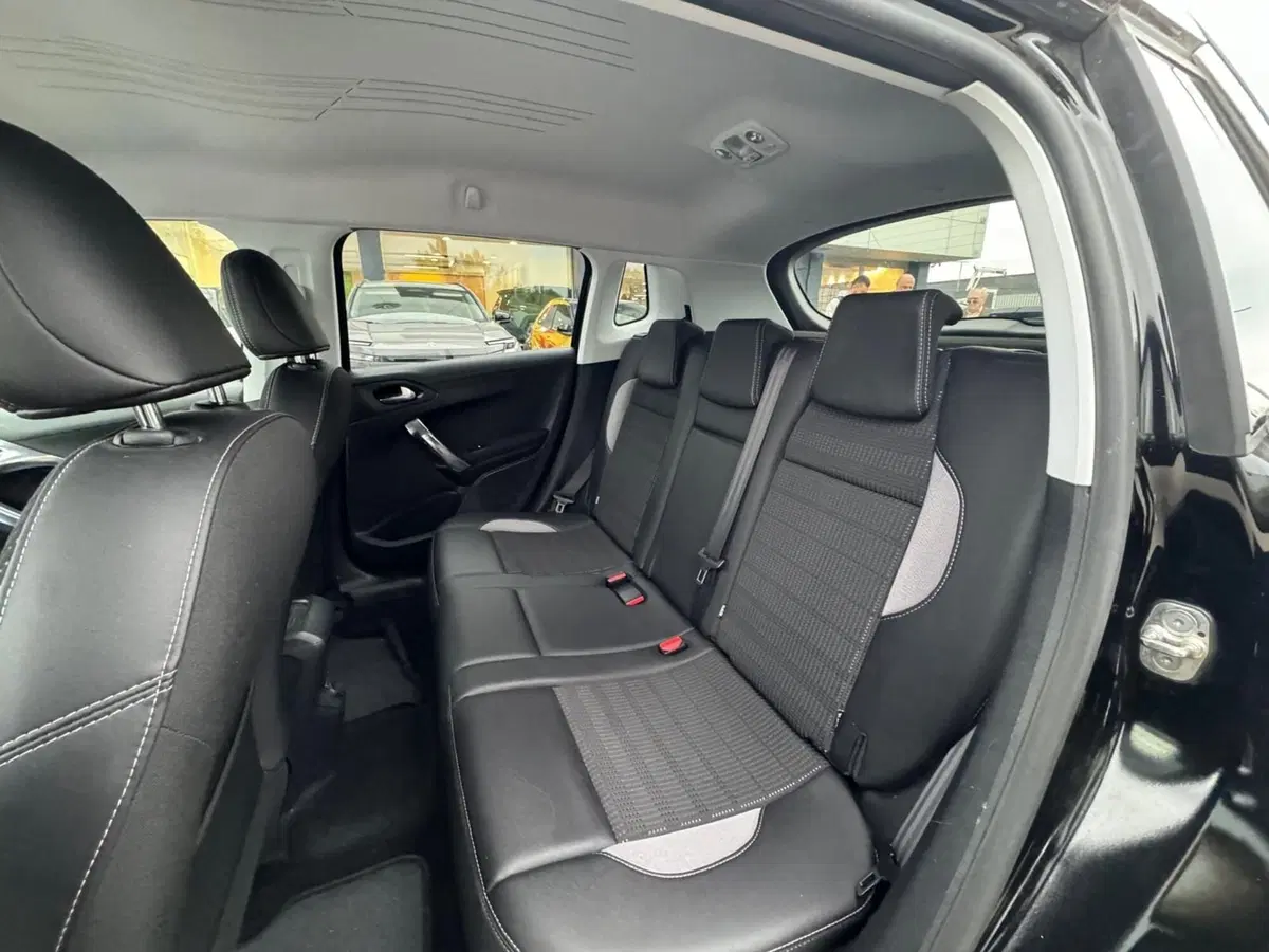 Peugeot 2008 usata a Modena (14)