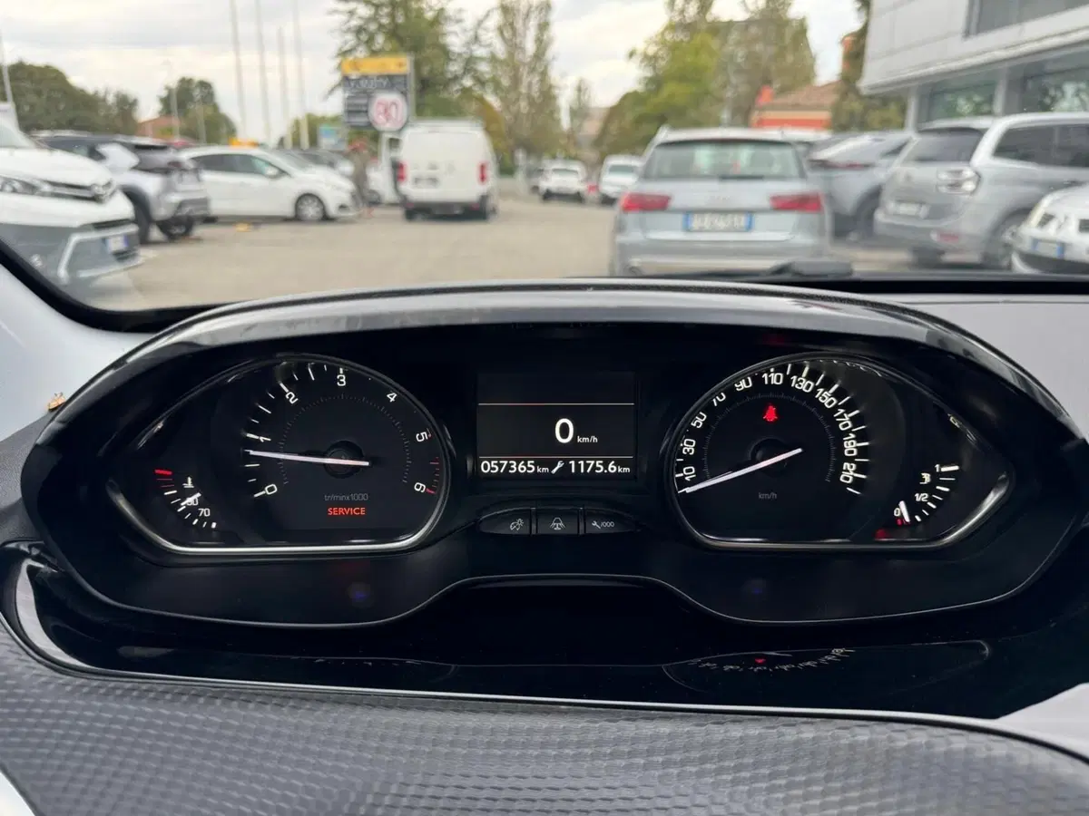 Peugeot 2008 usata a Modena (9)