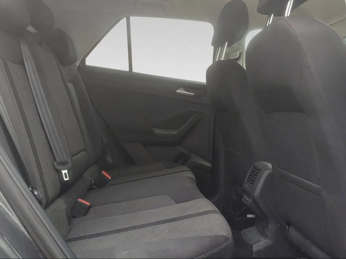 Volkswagen T-Roc usata a Livorno (11)