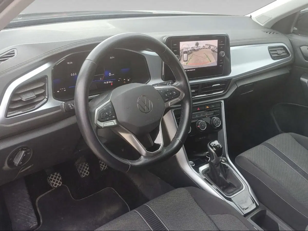 Volkswagen T-Roc usata a Livorno (13)