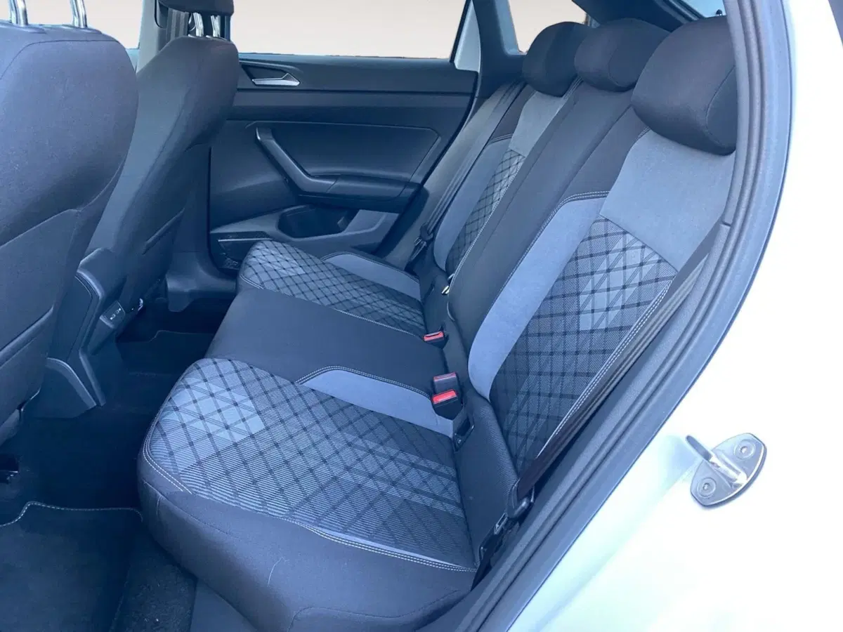 Volkswagen Taigo usata a Bologna (13)