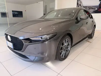 Mazda Mazda3 Hatchback 2.0L e-Skyactiv-X M Hybrid Executive del 2022 usata a Latina