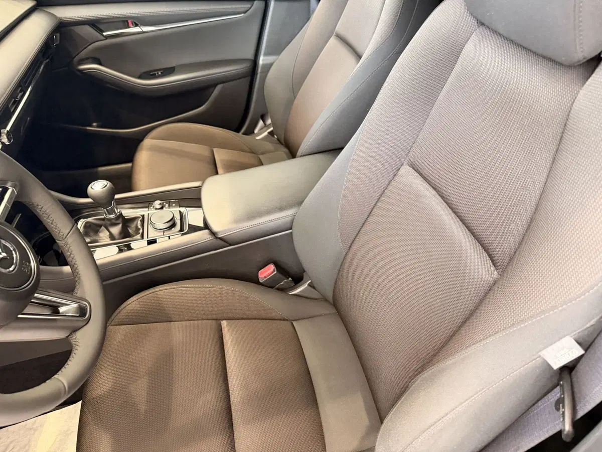 Mazda Mazda3 Hatchback usata a Latina (12)