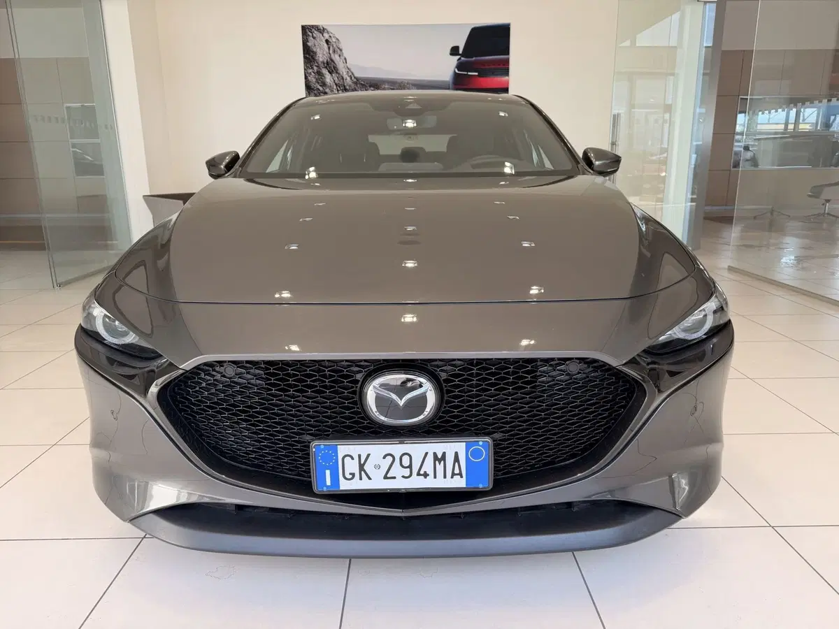 Mazda Mazda3 Hatchback usata a Latina (2)