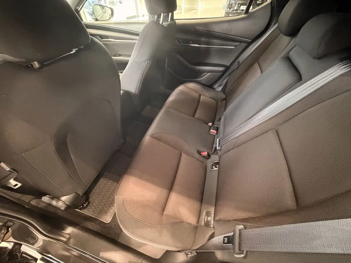 Mazda Mazda3 Hatchback usata a Latina (20)