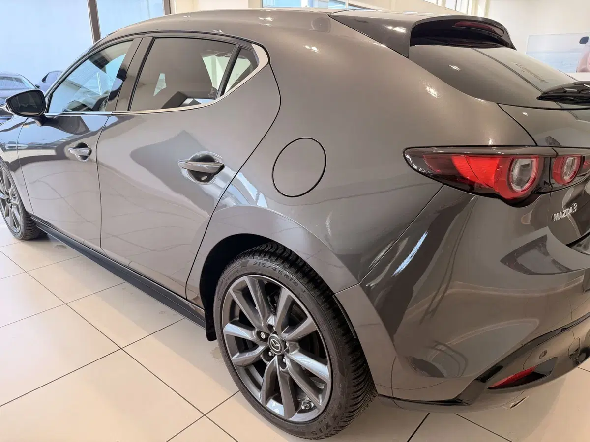 Mazda Mazda3 Hatchback usata a Latina (8)