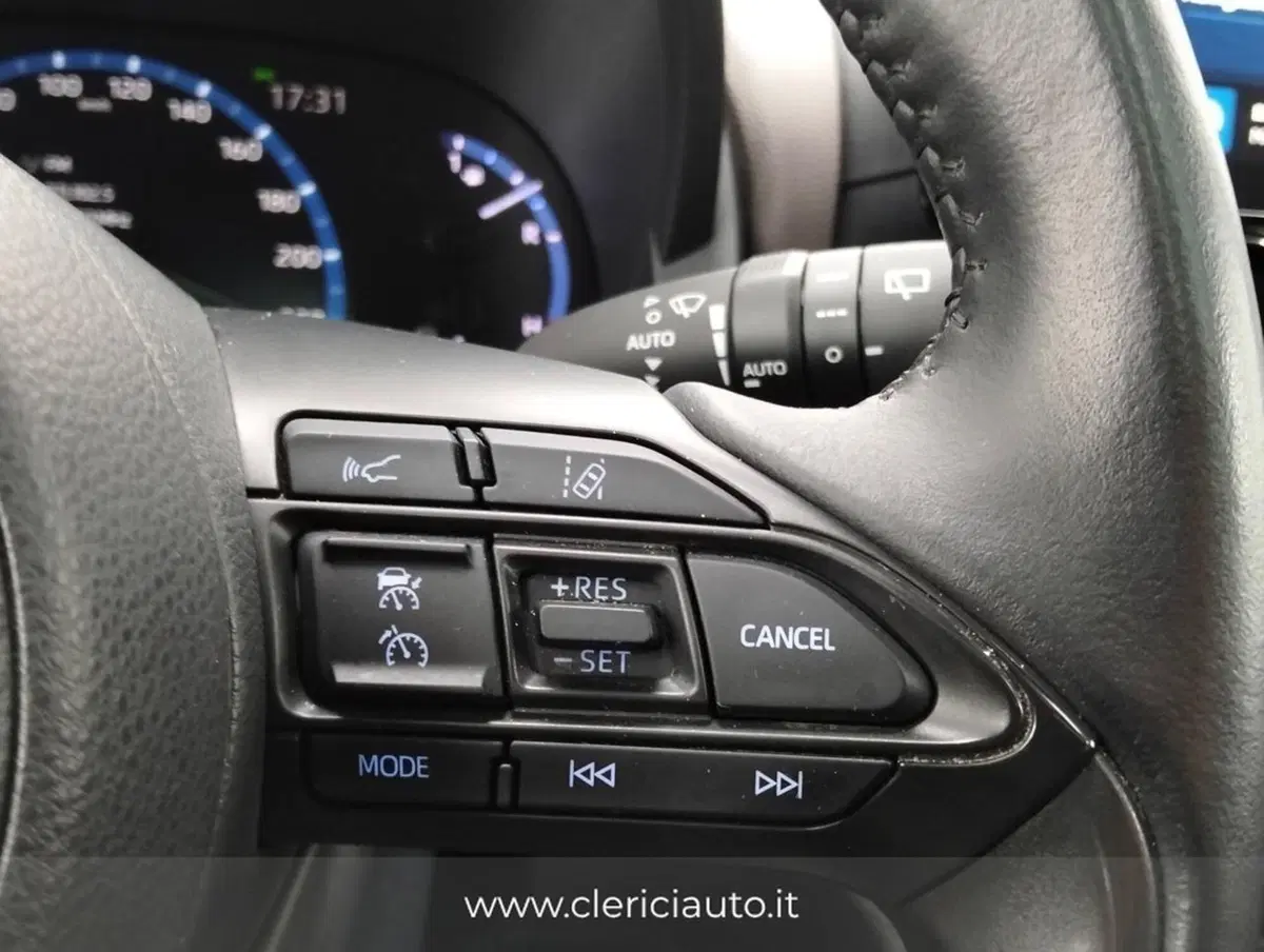 Toyota Yaris Cross usata a Como (11)