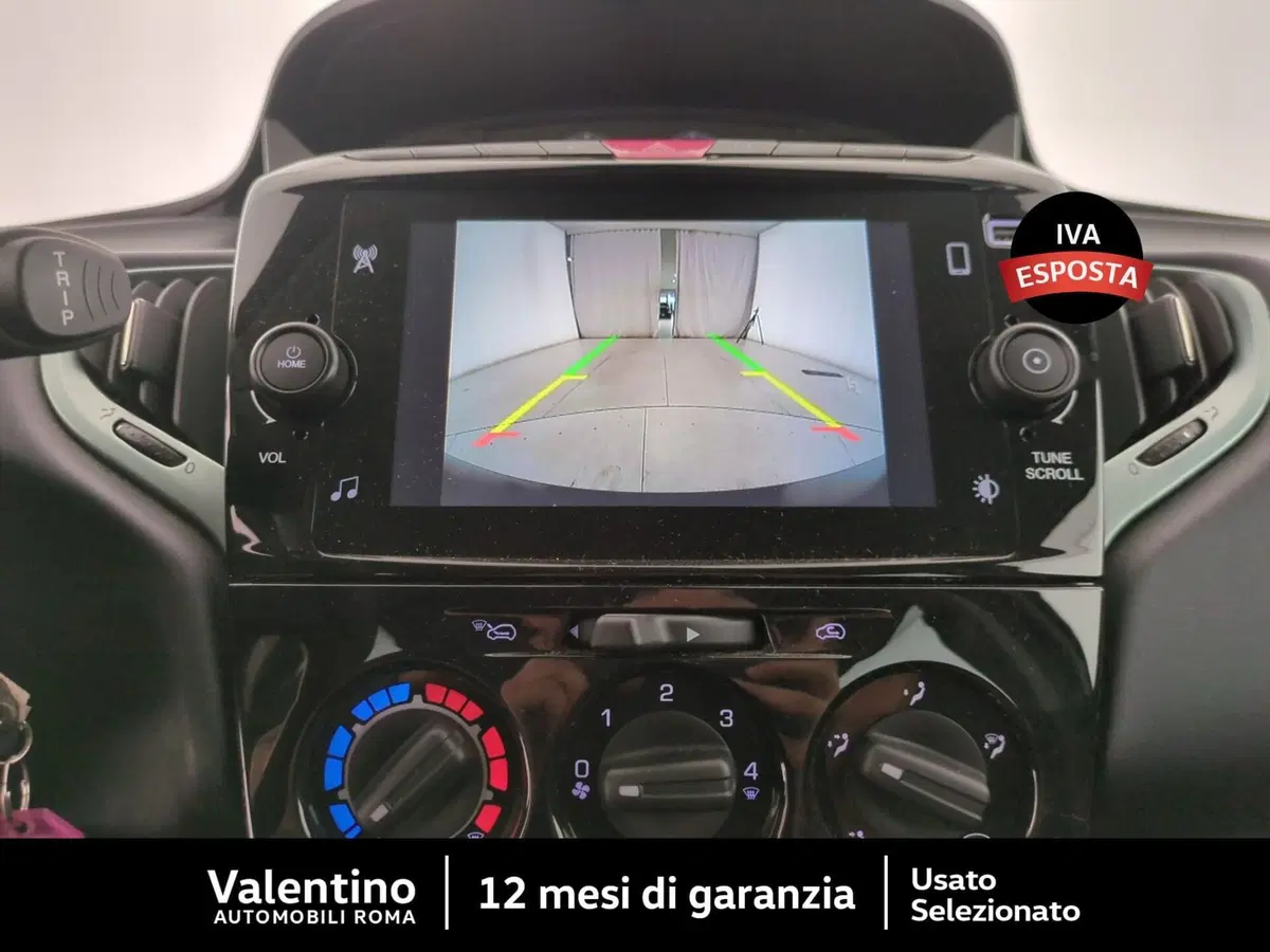 Lancia Ypsilon usata a Roma (17)