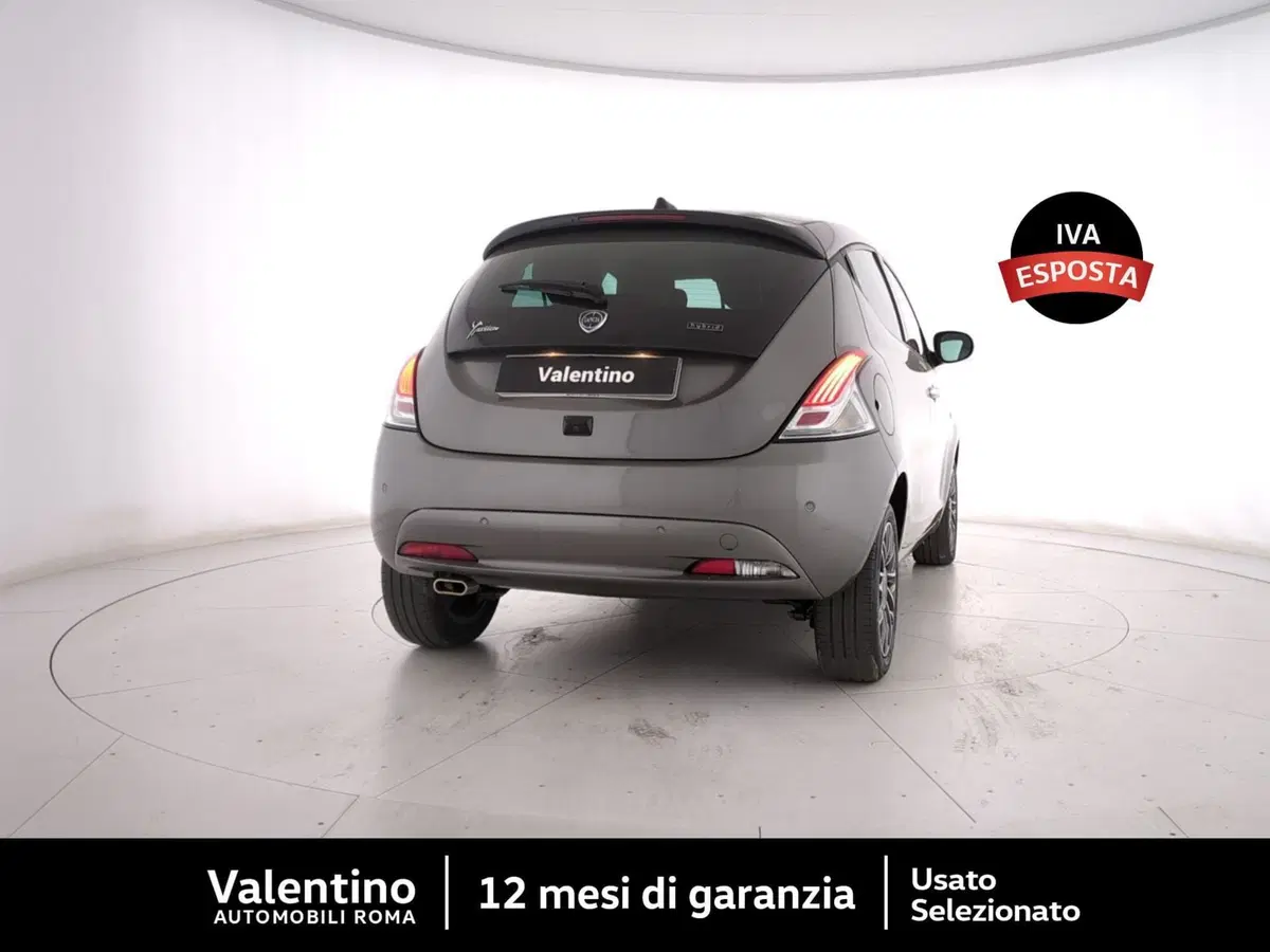 Lancia Ypsilon usata a Roma (3)