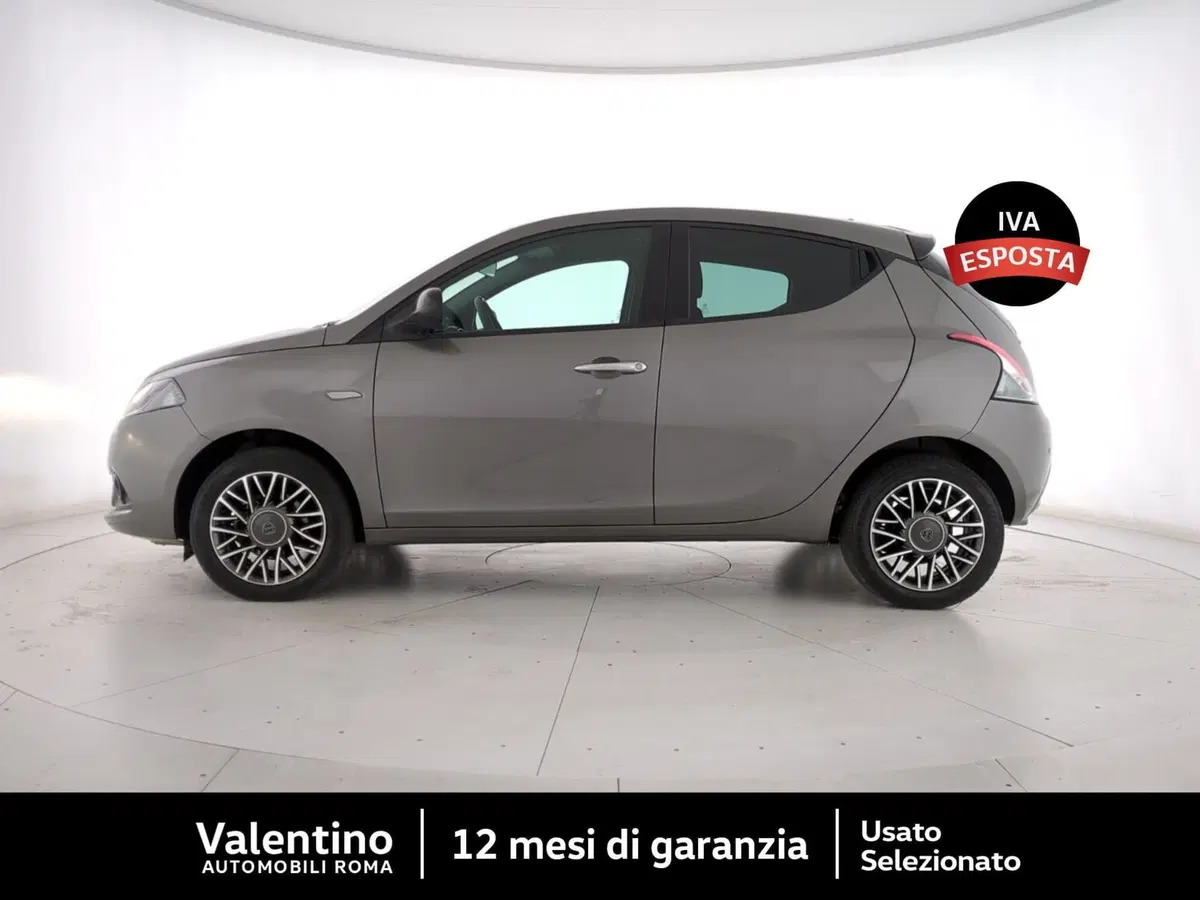 Lancia Ypsilon usata a Roma (4)