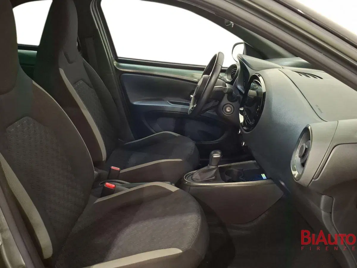 Toyota Aygo X usata a Firenze (18)