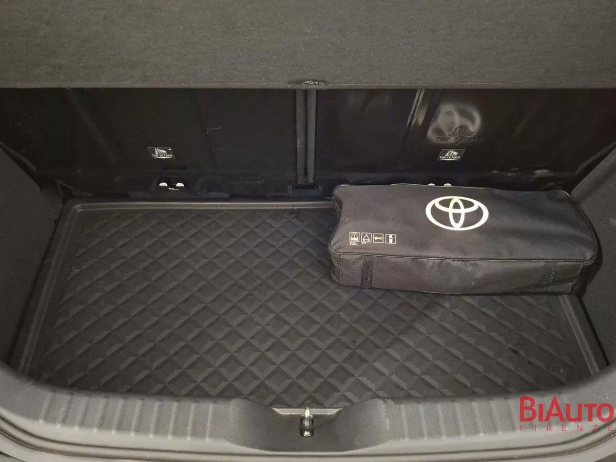 Toyota Aygo X usata a Firenze (6)