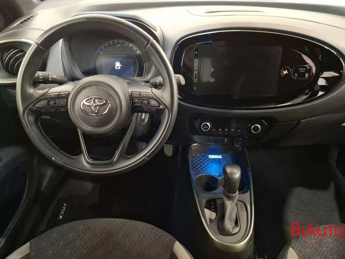 Toyota Aygo X usata a Firenze (8)