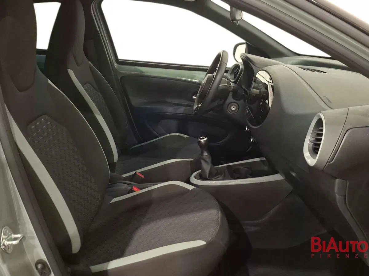 Toyota Aygo X usata a Firenze (16)