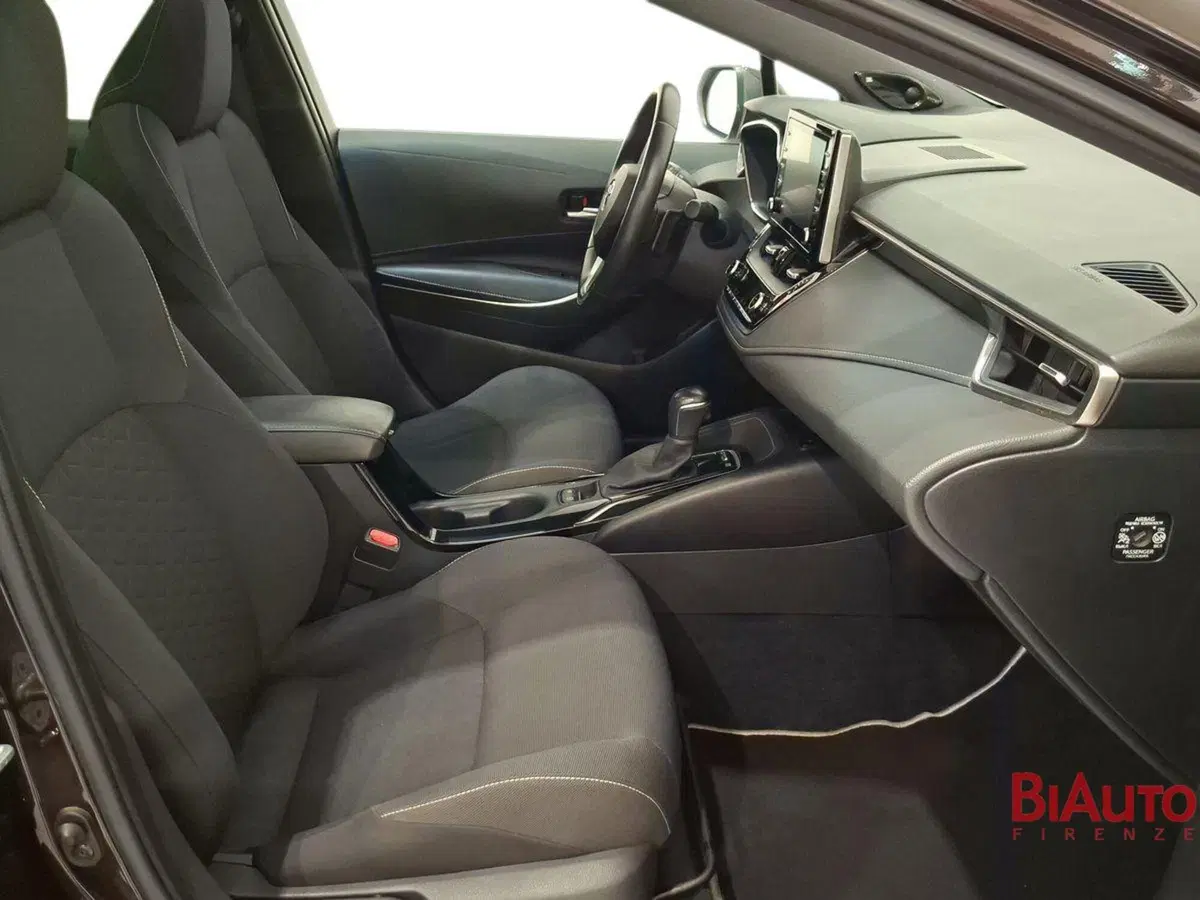 Toyota Corolla Touring Sports usata a Firenze (18)
