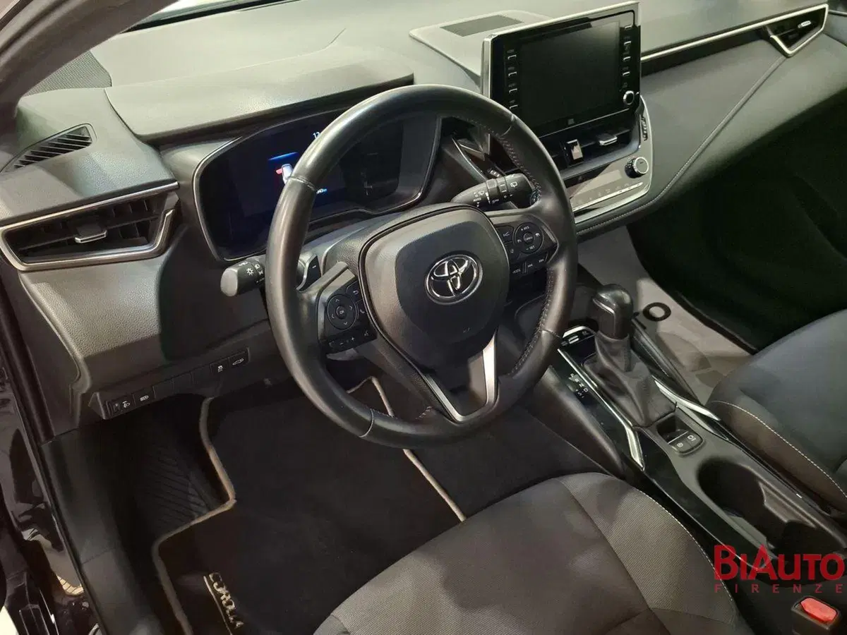 Toyota Corolla Touring Sports usata a Firenze (7)