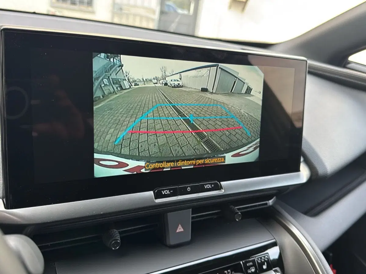 Toyota Toyota C-HR nuova a Ferrara (14)