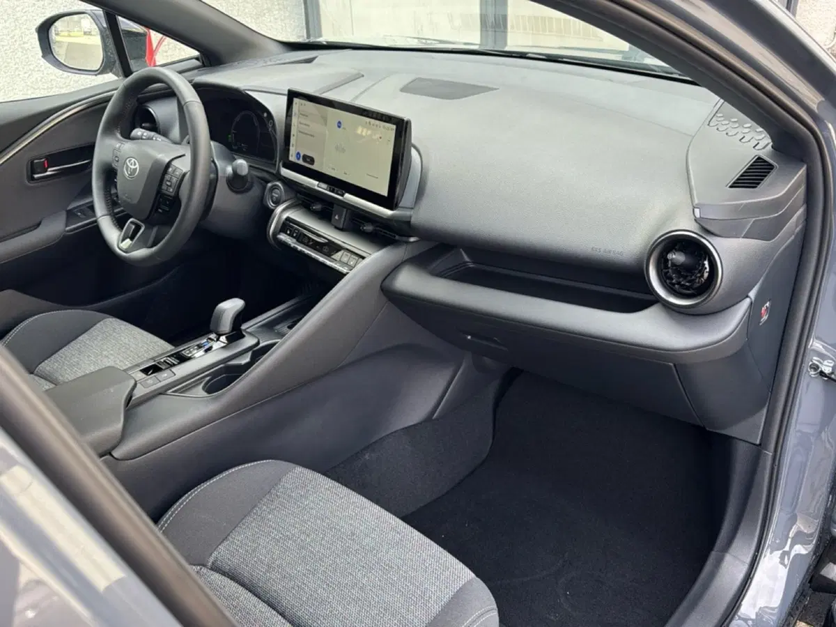 Toyota Toyota C-HR nuova a Ferrara (18)