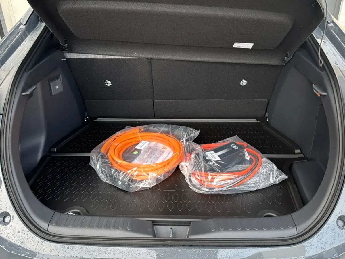 Toyota Toyota C-HR nuova a Ferrara (7)