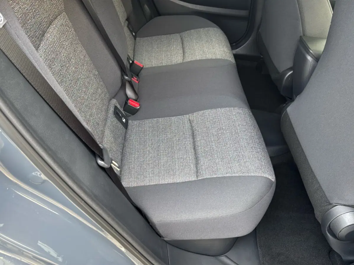 Toyota Toyota C-HR nuova a Ferrara (9)