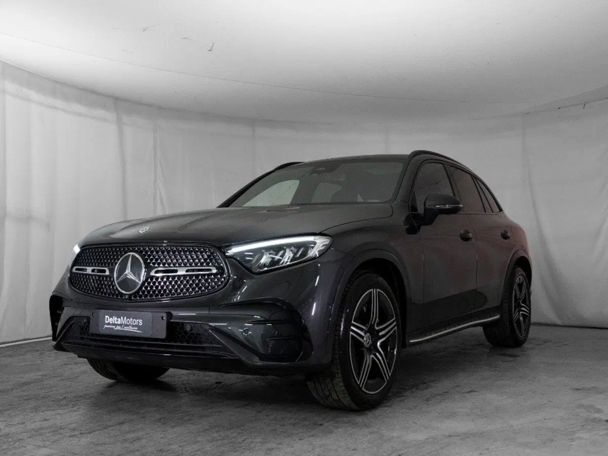 Mercedes-Benz GLC SUV nuova a Macerata