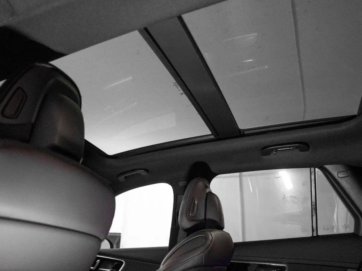 Mercedes-Benz GLC SUV nuova a Macerata (13)