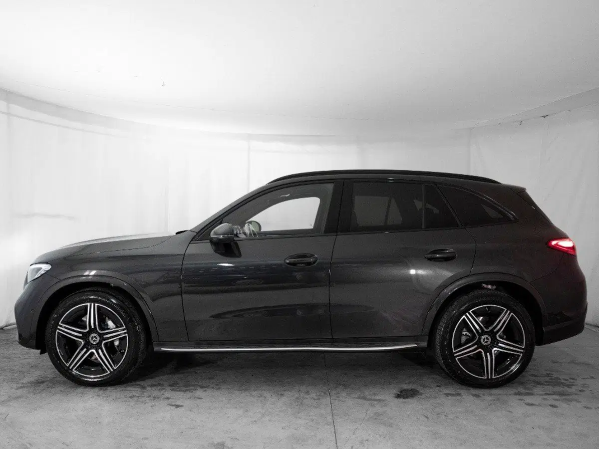 Mercedes-Benz GLC SUV nuova a Macerata (2)