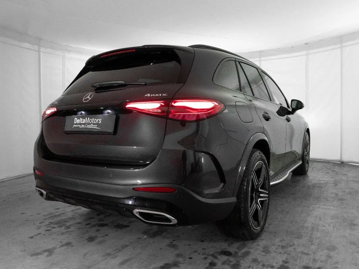 Mercedes-Benz GLC SUV nuova a Macerata (6)