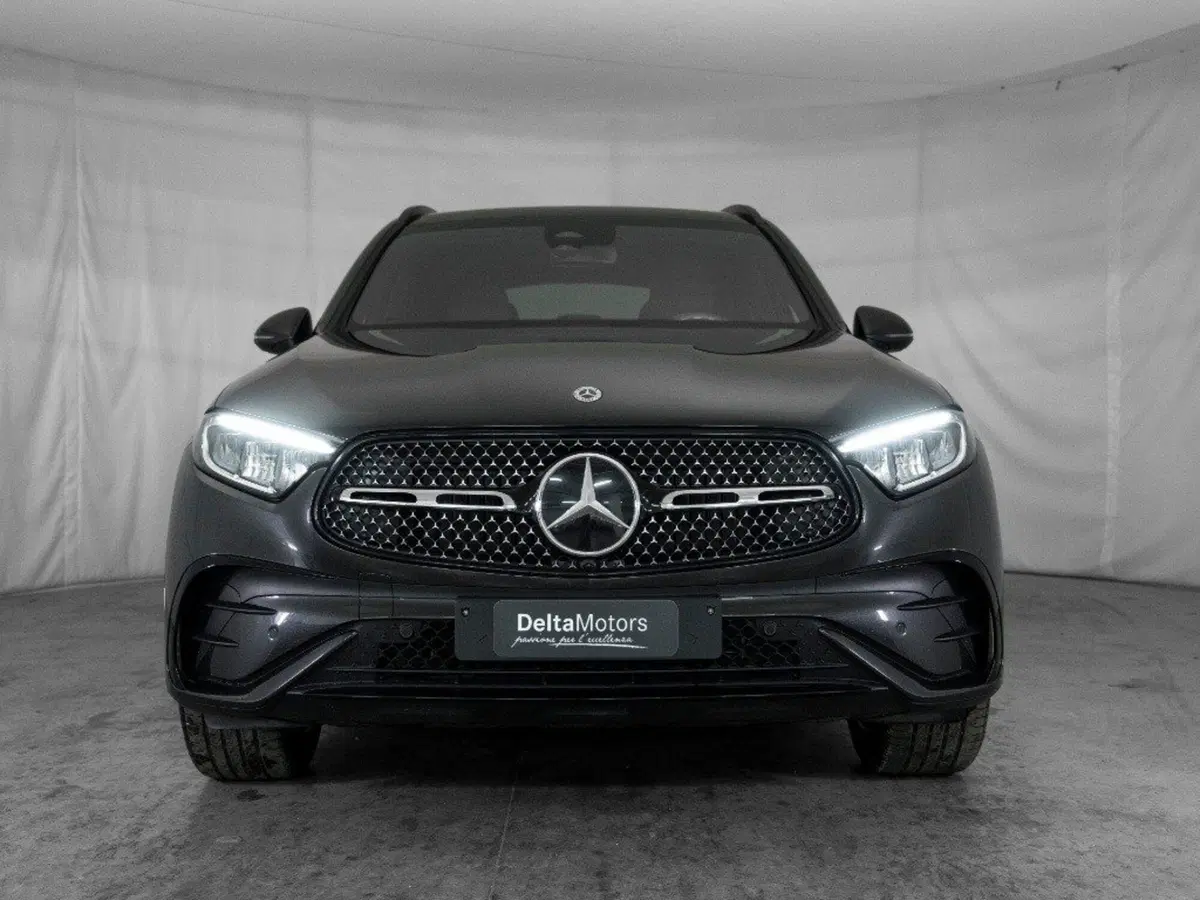 Mercedes-Benz GLC SUV nuova a Macerata (7)