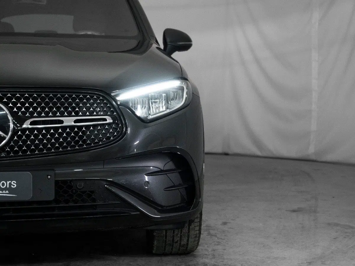 Mercedes-Benz GLC SUV nuova a Macerata (8)