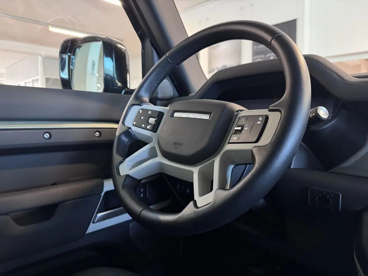Land Rover Defender usata a Messina (14)