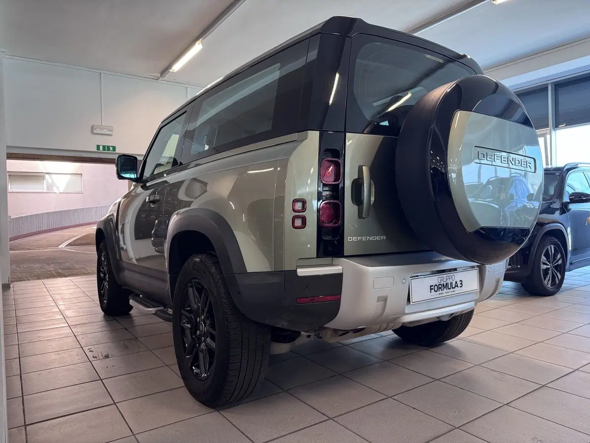 Land Rover Defender usata a Messina (4)