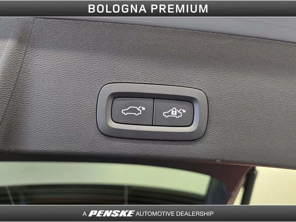 Volvo XC40 usata a Bologna (11)