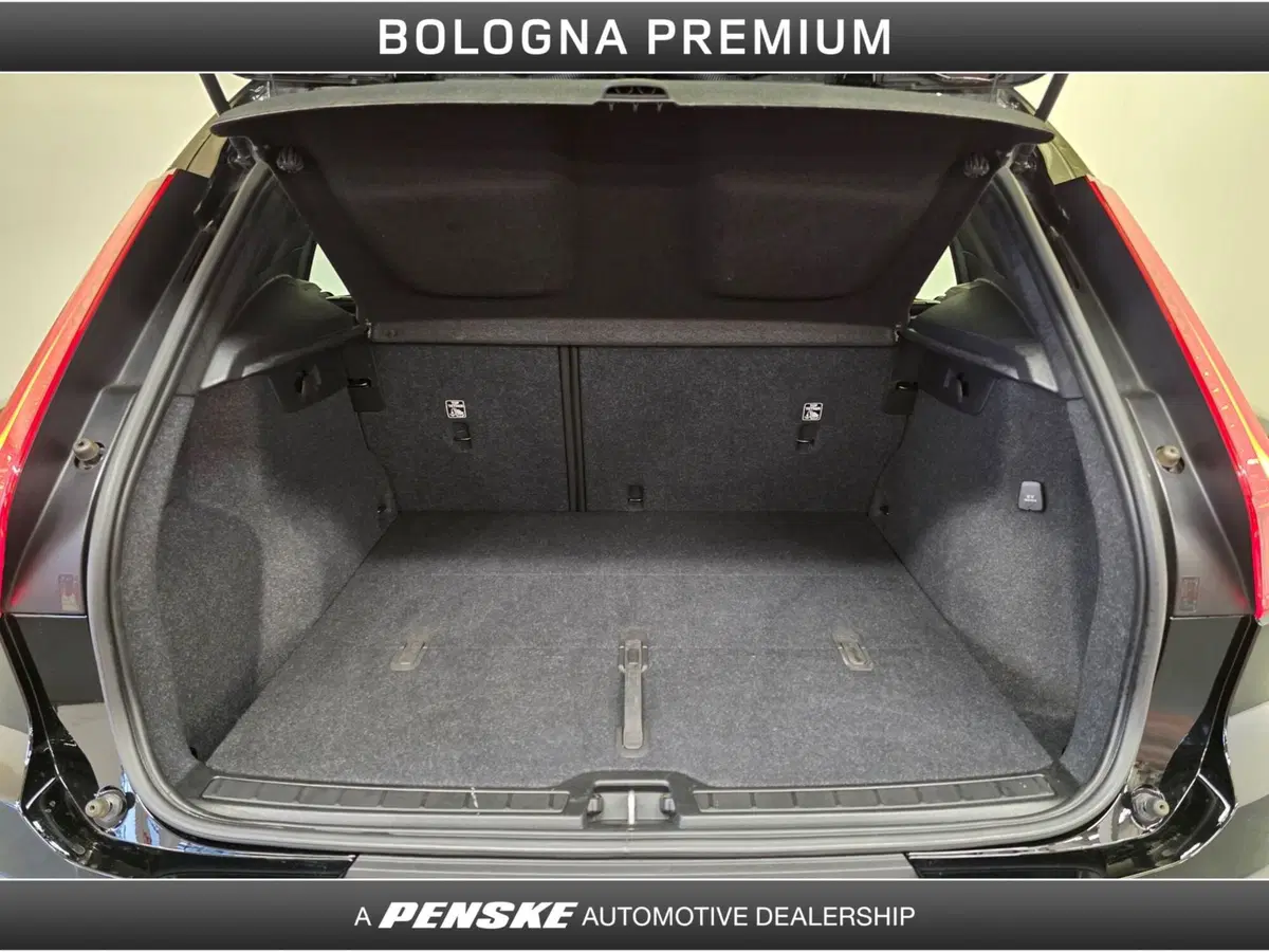 Volvo XC40 usata a Bologna (10)
