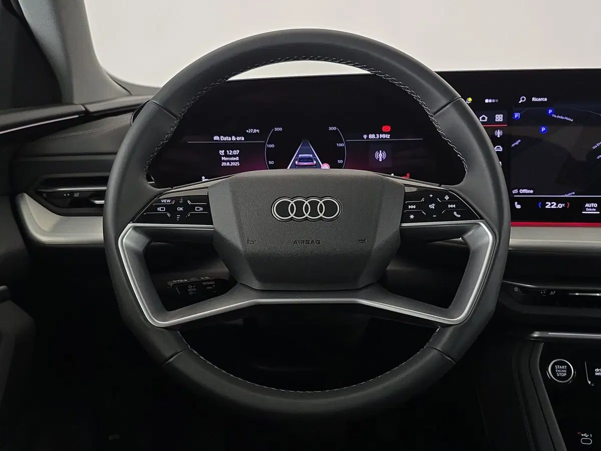 Audi Q5 Sportback nuova a Cuneo (12)
