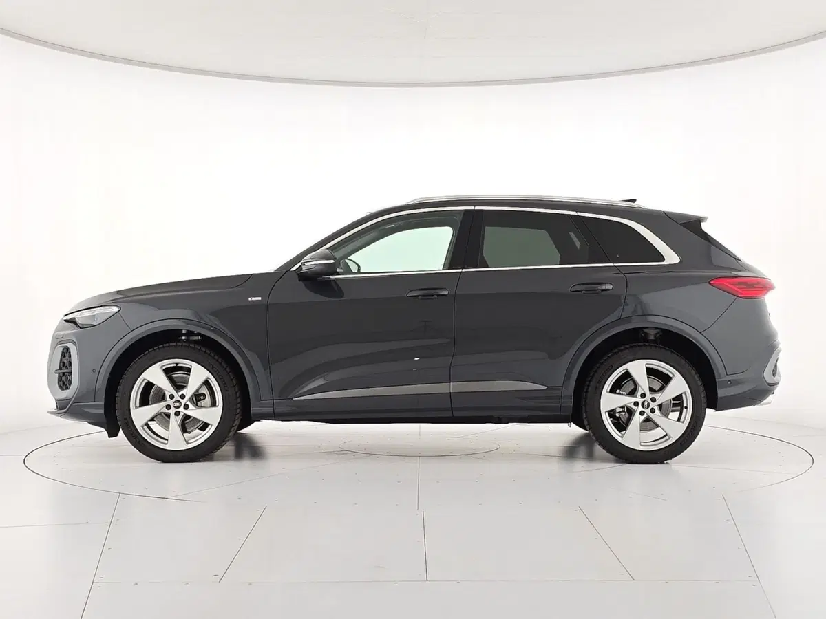 Audi Q5 Sportback nuova a Cuneo (3)