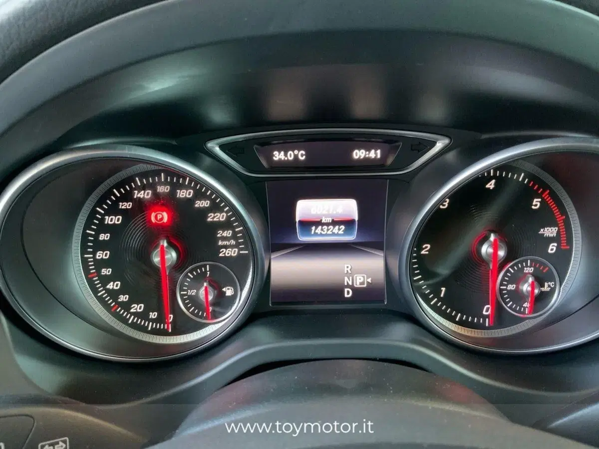 Mercedes-Benz GLA SUV usata a Perugia (9)