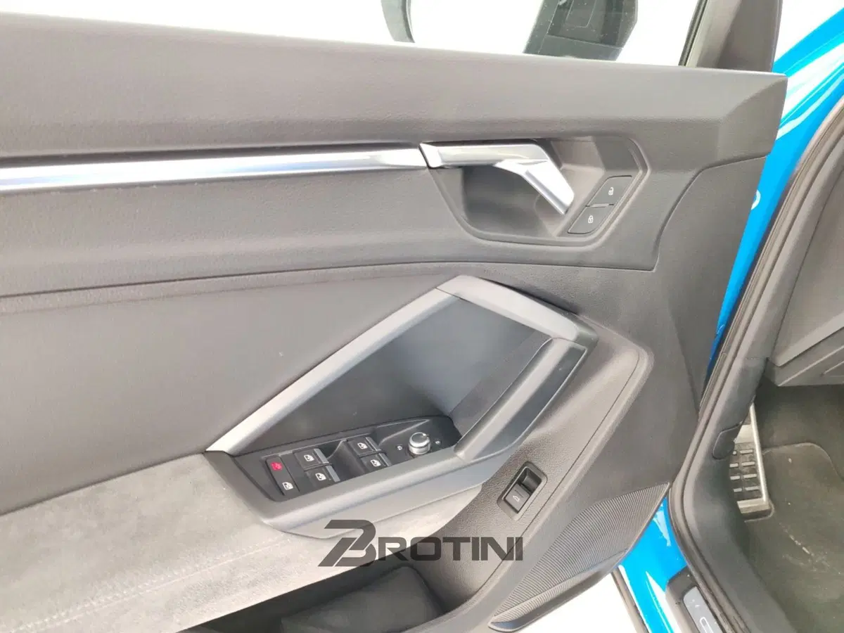 Audi Q3 Sportback usata a Massa-Carrara (10)
