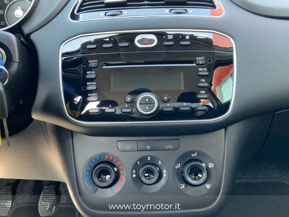 Fiat Punto usata a Perugia (11)