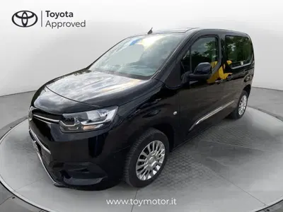 Toyota Proace City Verso City Verso 1.5D 130 CV S&S Short D Lounge del 2020 usata a Perugia