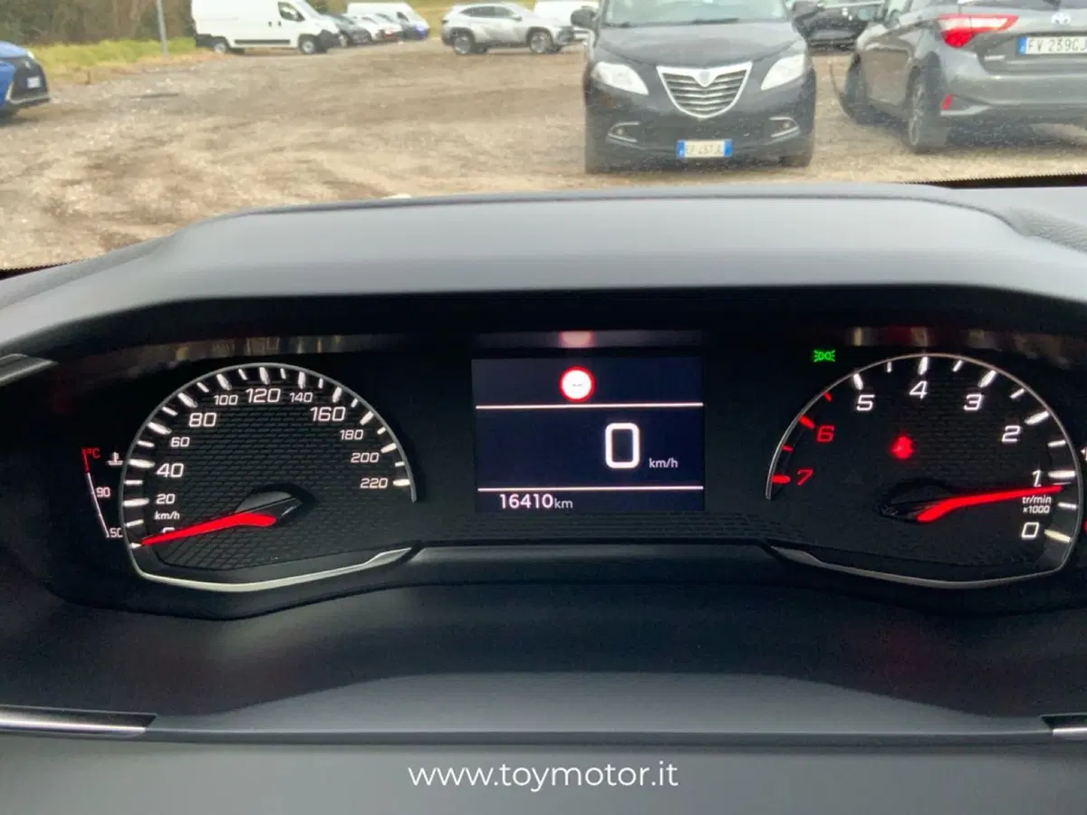 Peugeot 208 usata a Perugia (9)