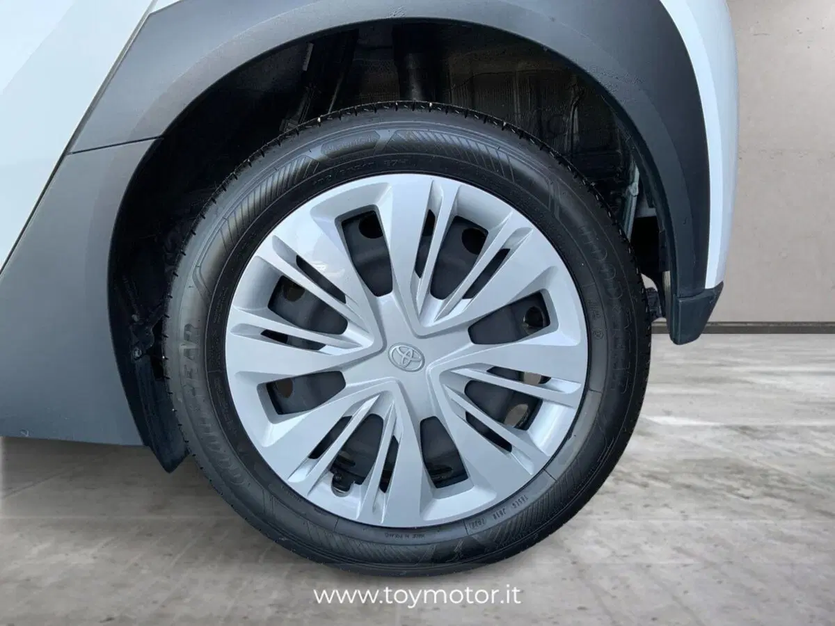 Toyota Aygo X usata a Perugia (15)